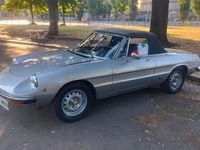 Usata Alfa Romeo Spider Veloce 128 CV (94 kW) 1982 Argento Cabrio