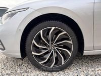 Usata VW Golf VIII Life 116 CV (85 kW) 2020 Argento Berlina