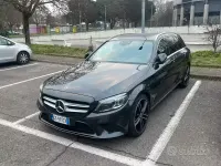 Usata Mercedes C180 156 CV (114 kW) 2019 Nero Station wagon