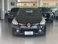Usado Renault Clio IV Expression 73 CV (53 kW) 2014 Púrpura Berlina