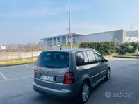 usata VW Touran 2.0 TDI DPF DSG Highline