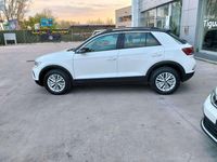 Usata VW T-Roc Life 110 CV (80 kW) 2023 Pure white / tetto nero SUV