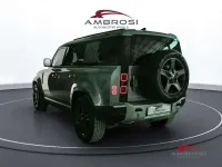 Usata Land Rover Defender SE 400 CV (294 kW) 2021 Grigio SUV