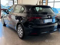 Usata Fiat Tipo Easy 120 CV (88 kW) 2018 Bluazzurro Berlina
