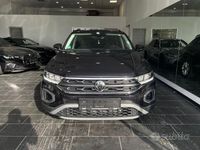 Usata VW T-Roc Life 116 CV (85 kW) 2023 Nero SUV