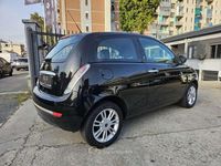 Usata Lancia Ypsilon 75 CV (55 kW) 2010 Nero Utilitaria