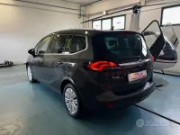 Usata Opel Zafira Tourer Cosmo 120 CV (88 kW) 2015 Grigio Monovolume