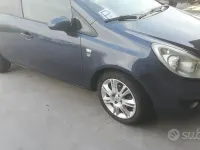 Usata Opel Corsa 85 CV (62 kW) 2010 Bluazzurro Utilitaria