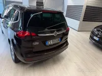 Usata Opel Zafira Tourer 150 CV (110 kW) 2013 Marrone Monovolume