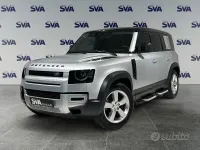 Usata Land Rover Defender First Edition 241 CV (177 kW) 2020 Indus silver opaco SUV