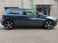 Usata VW Golf VI Comfortline 102 CV (75 kW) 2009 Blu Utilitaria