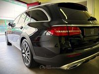 Usata Mercedes E220 All-Terrain 194 CV (142 kW) 2021 Nero Station wagon
