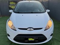 Usata Ford Fiesta Titanium 70 CV (51 kW) 2010 Bianco Berlina