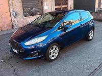 Usata Ford Fiesta Titanium 75 CV (55 kW) 2016 Blu Berlina