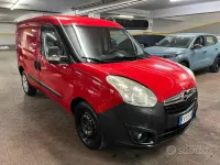 Usata Opel Combo 120 CV (88 kW) 2013 Rosso Monovolume