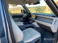 Usata Land Rover Defender SE 200 CV (147 kW) 2022 Grigio SUV