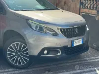 Usata Peugeot 2008 Allure 82 CV (60 kW) 2017 Grigio SUV