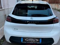 Usata Peugeot 208 Active 74 CV (54 kW) 2019 Bianco Utilitaria