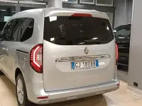 Usata Renault Kangoo Edition One 95 CV (69 kW) 2022 Argento metallizzato Monovolume