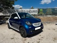 Usata Smart ForFour Proxy 71 CV (52 kW) 2014 Blu Utilitaria