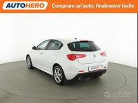 Begagnad Alfa Romeo Giulietta 120 HK (88 kW) 2018 Vit Halvkombi