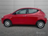 Usata Lancia Ypsilon Silver 69 CV (50 kW) 2016 Rosso Utilitaria