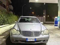 Usata Mercedes C270 129 CV (94 kW) 2004 Station wagon