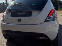 Usata Lancia Ypsilon 69 CV (50 kW) 2023 Bianco Utilitaria