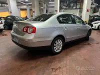 Usata VW Passat Comfortline 140 CV (102 kW) 2005 Grigio Berlina