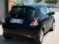 Usata Lancia Ypsilon 95 CV (69 kW) 2012 Nero Utilitaria