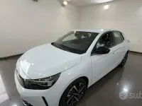 Nuova Opel Corsa 101 CV (74 kW) 2026 Bianco Utilitaria