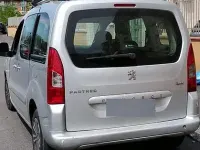 Usata Peugeot Partner 92 CV (67 kW) 2012 Grigio Monovolume