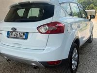 Usata Ford Kuga 140 CV (102 kW) 2013 Bianco SUV
