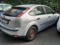 Usata Ford Focus 90 CV (66 kW) 2005 Argento Berlina