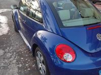 Usata VW New Beetle 105 CV (77 kW) 2007 Blu/azzurro Utilitaria