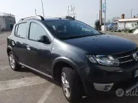 Usata Dacia Sandero Stepway 90 CV (66 kW) 2016 Grigio Berlina