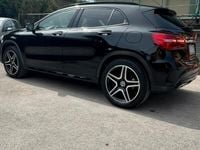 Usata Mercedes GLA200 Premium 136 CV (100 kW) 2017 Nero SUV