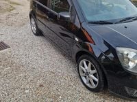 Usata Ford Fiesta 68 CV (50 kW) 2006 Nero Utilitaria