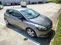 Usado Renault Clio IV 90 CV (66 kW) 2014 Gris Berlina