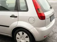 Usata Ford Fiesta Ambiente 75 CV (55 kW) 2003 Argento Utilitaria