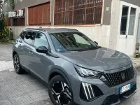 Usata Peugeot 2008 Allure 102 CV (75 kW) 2024 Grigio SUV