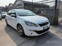 Usata Peugeot 308 GT-line 120 CV (88 kW) 2015 Bianco Berlina