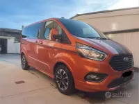 Usata Ford Tourneo Sport 170 CV (125 kW) 2023 Monovolume