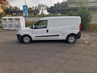 Usata Fiat Doblò 90 CV (66 kW) 2011 Bianco Monovolume