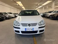 Usata VW Golf IV Comfortline 102 CV (75 kW) 2005 Bianco Berlina