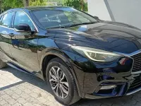 Usata Infiniti Q30 Business 110 CV (80 kW) 2017 Nero SUV