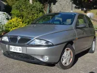 Usata Lancia Ypsilon 60 CV (44 kW) 1998 Argento Utilitaria