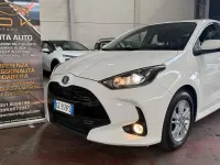 Usata Toyota Yaris Hybrid Business Edition 92 CV (67 kW) 2021 Bianco Berlina