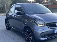 Usata Smart ForFour Passion 71 CV (52 kW) 2016 Grigio Utilitaria