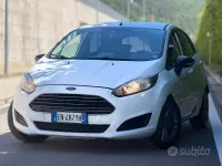 Usata Ford Fiesta 60 CV (44 kW) 2013 Bianco Berlina